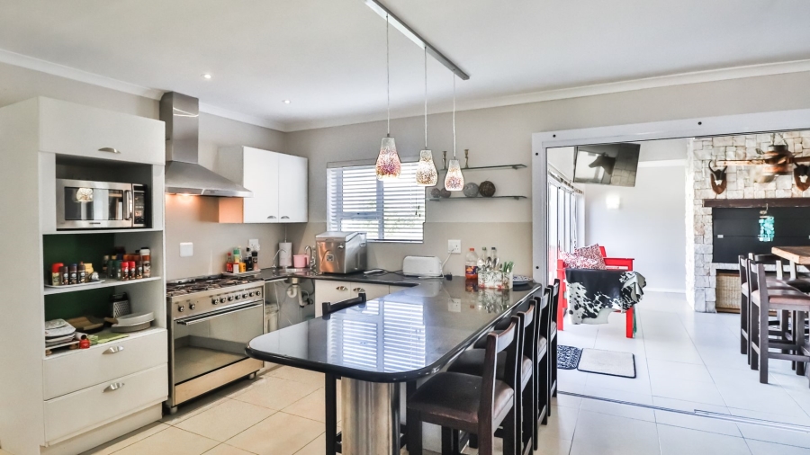 3 Bedroom Property for Sale in Stilbaai Wes Western Cape